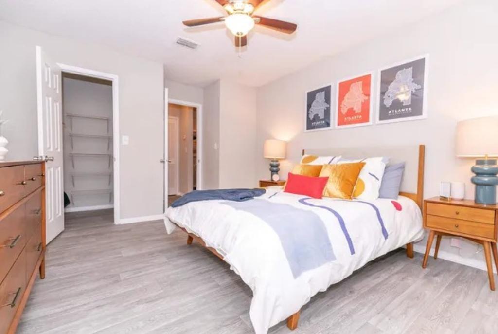 APARTMENT IN GREAT AREA. NO COMMUTE! in United States - Image 5