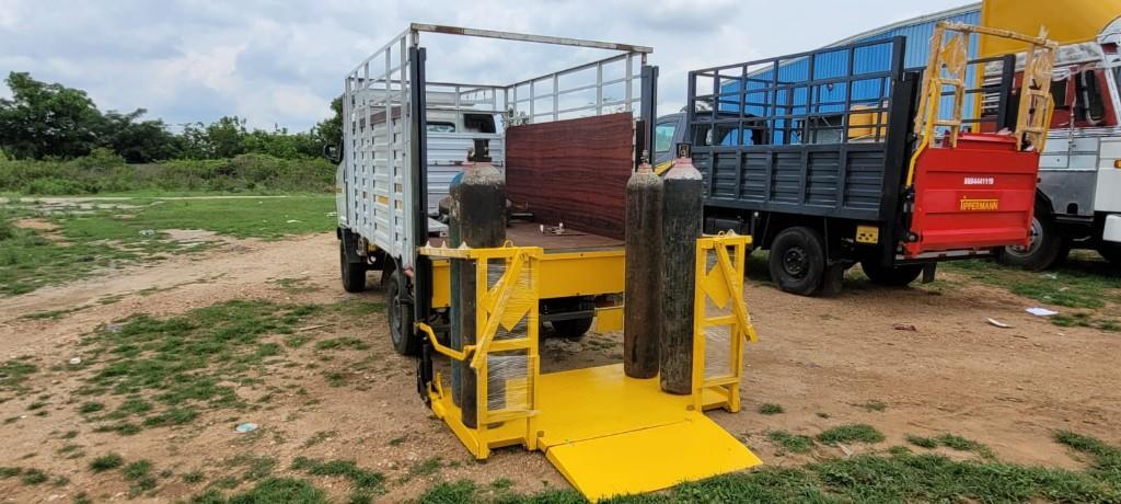 Tail Lift Manufacturer In India in HBR Layout 5th Block - Image 3