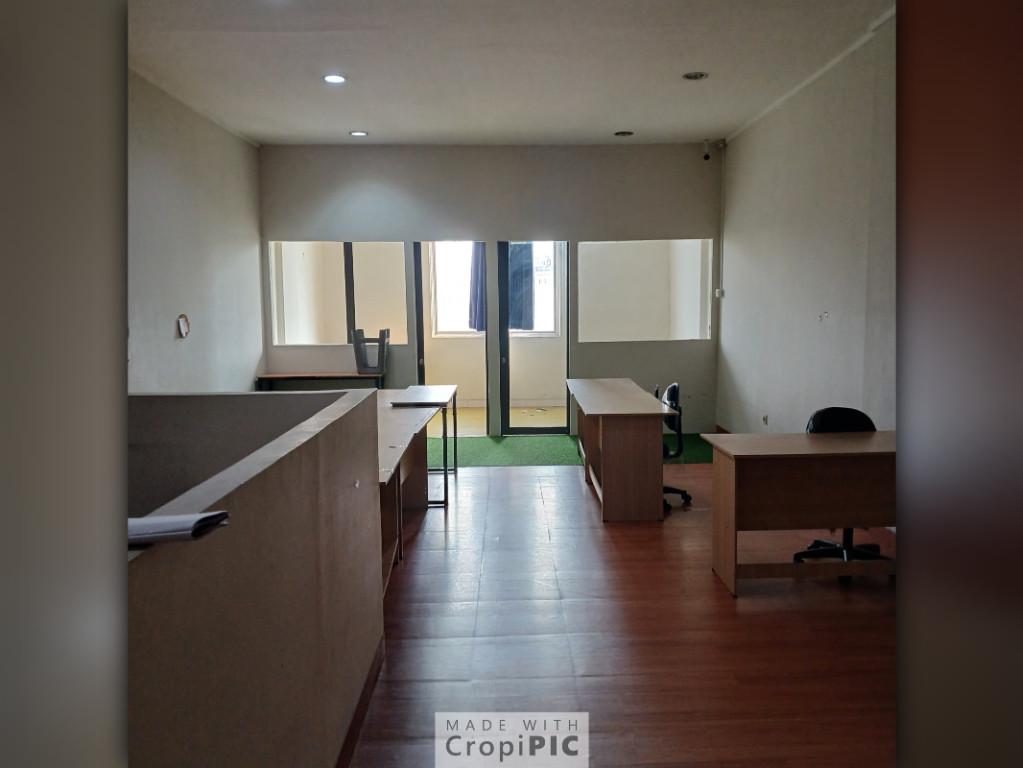 Disewakan Cepat! Ruko 4 Lantai Sinpasa Bekasi in Indonesia - Image 1