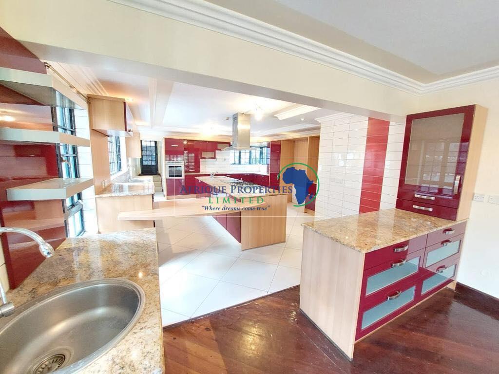 5 Bedroom All Ensuite Mansion For Rent in Runda Estate, Nairobi in Kenya - Image 4