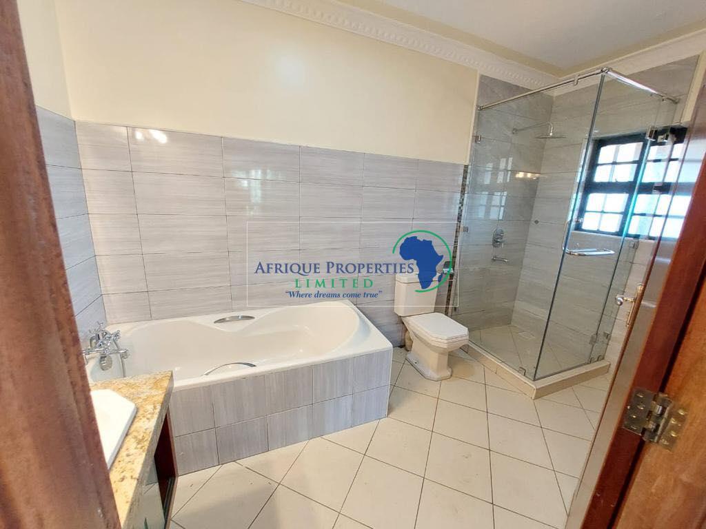 5 Bedroom All Ensuite Mansion For Rent in Runda Estate, Nairobi in Kenya - Image 11