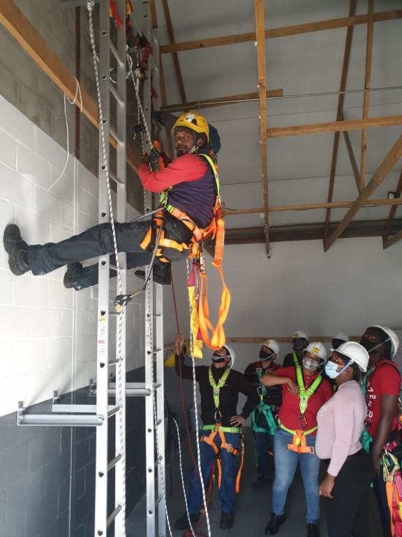 FORKLIFT TRAINING - NOVICE AND RENEWALS TRAINING COURSE in Centurion - Image 3