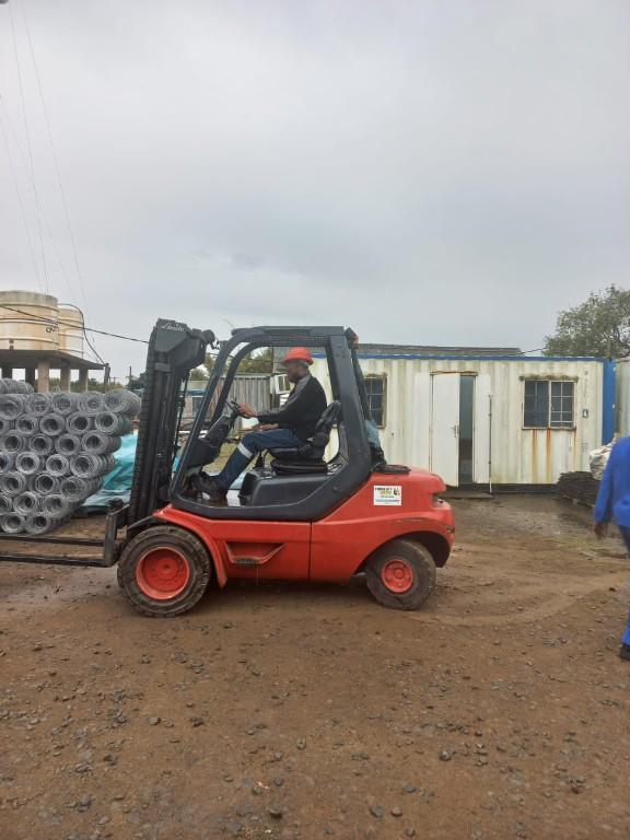 FORKLIFT TRAINING - NOVICE AND RENEWALS TRAINING COURSE in Centurion - Image 8