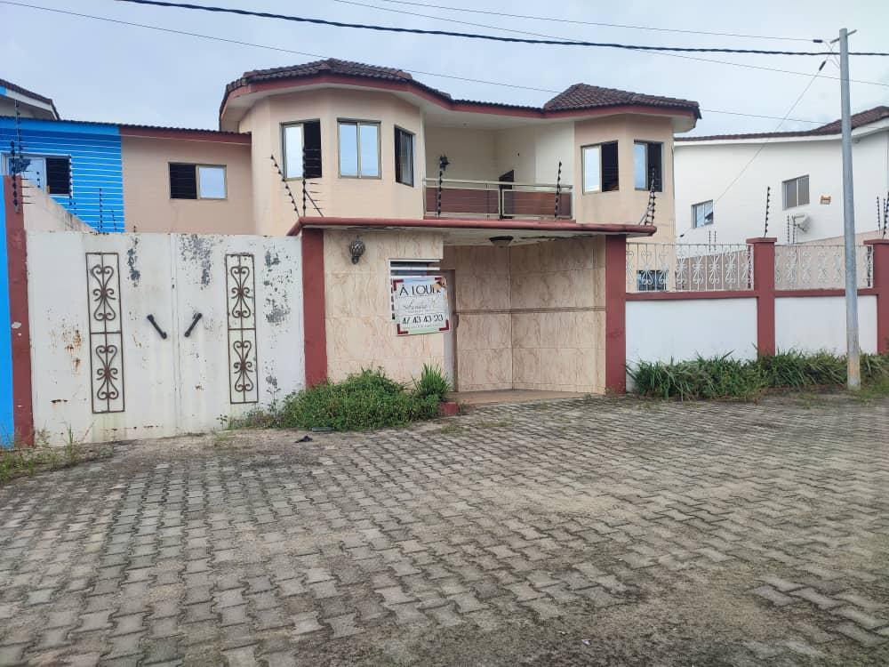 DUPLEX DE 08 PIECES - COCODY RIVIERA 4 M'POUTO BNI en Côte d’Ivoire - Photo 1