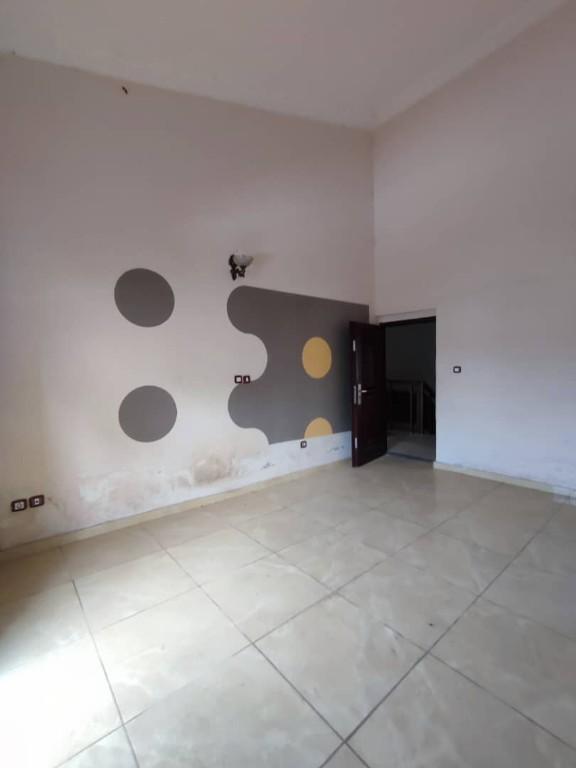 DUPLEX DE 08 PIECES - COCODY RIVIERA 4 M'POUTO BNI en Côte d’Ivoire - Photo 6