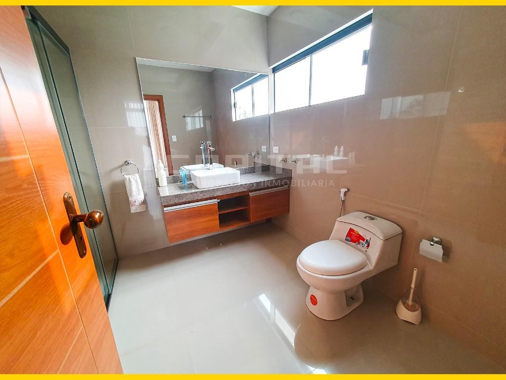 CASA LUJOSA CON PISCINA EN CONDOMINIO URUBO VILLAGE! en Bolivia - Imagen 7