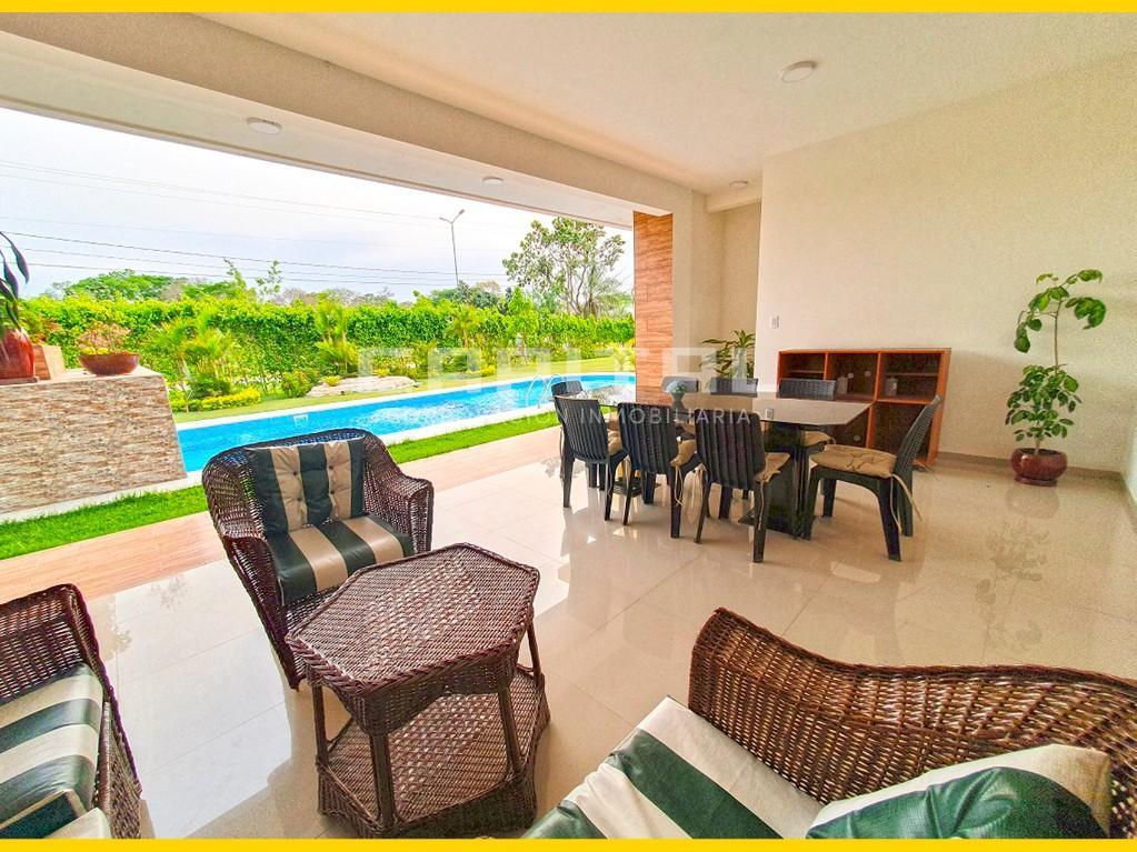 CASA LUJOSA CON PISCINA EN CONDOMINIO URUBO VILLAGE! en Bolivia - Imagen 4