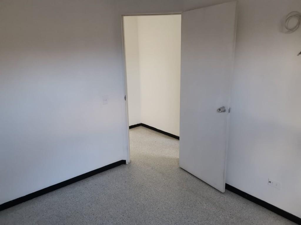 ARRIENDO APARTAMENTO EN BELÉN ROSALES, MEDELLÍN en Itagüí - Imagen 2