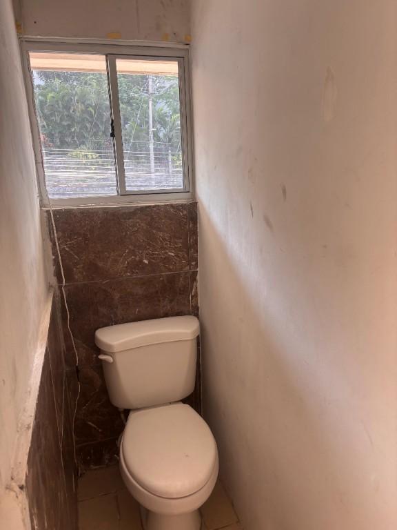 Alquilo Local en zona exclusiva de colonia La MASCOTA en San José Villanueva - Imagen 4