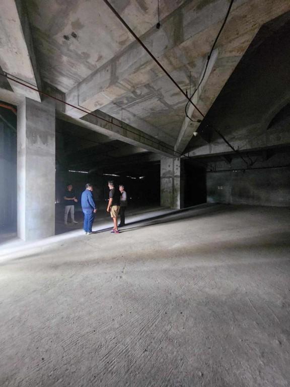 For Rent Lease Commercial Ground Floor Mckinley Taguig 900 sqm in Malate - Image 1