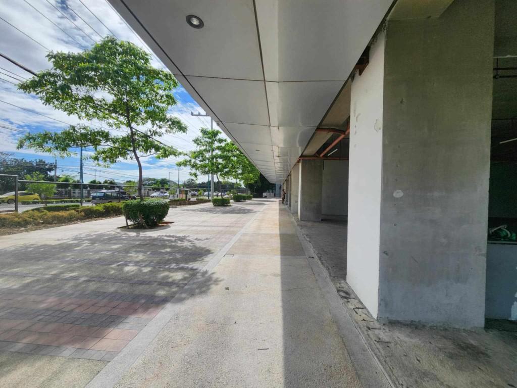 For Rent Lease Ground Floor Mckinley Taguig City 1300 sqm in Malate - Image 4