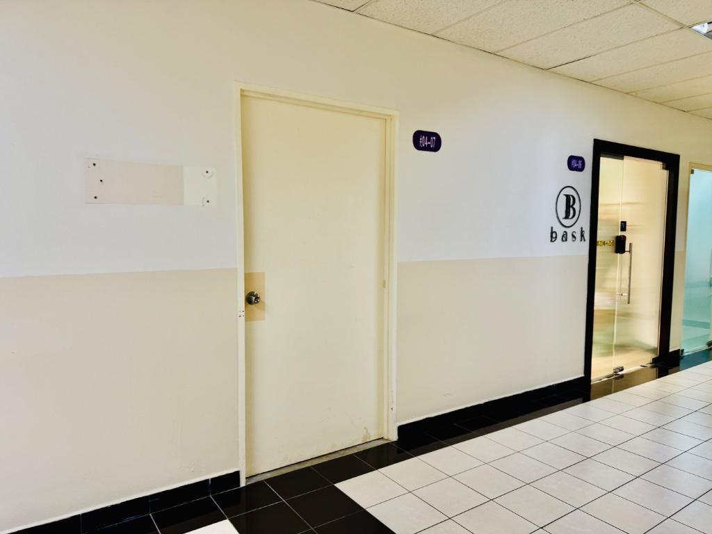 Affordable Small Office Units for Rent – Directly Above Mall in Geylang - Image 2