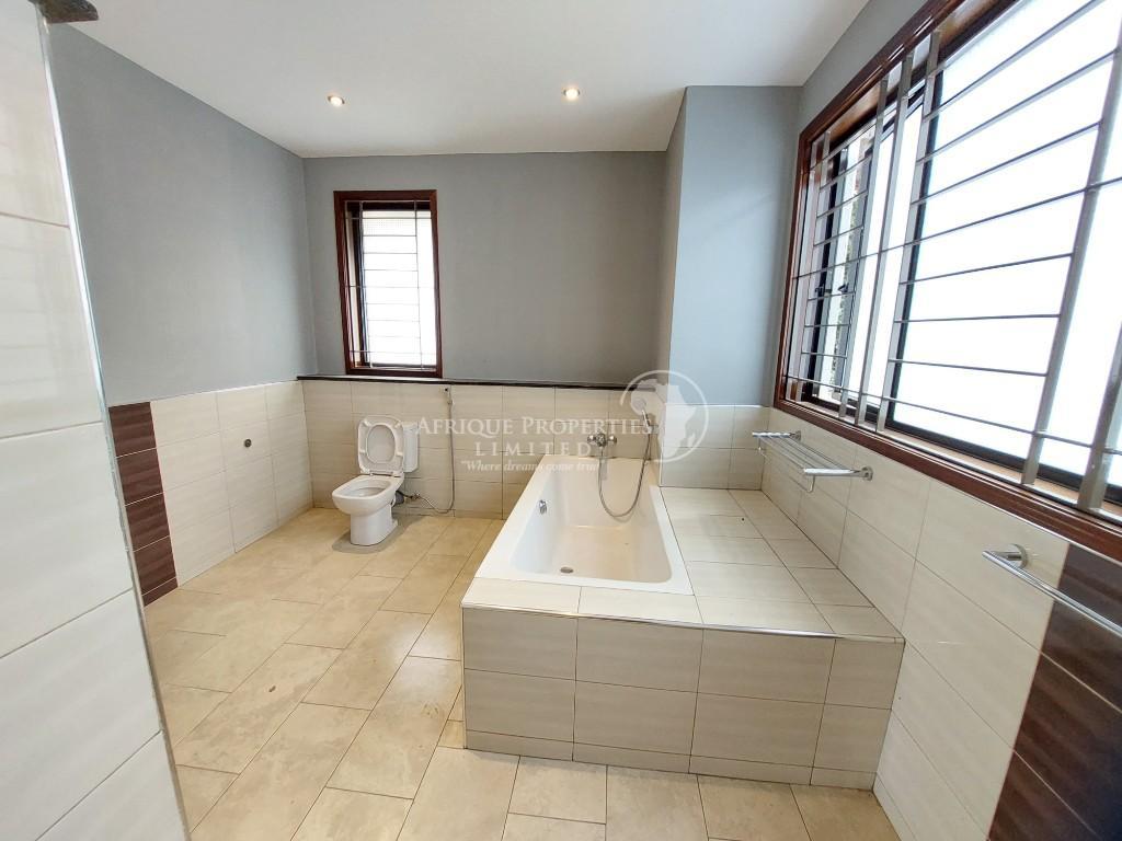 4 Bedroom All Ensuite Mansion For Rent in Old Runda, Nairobi in Nairobi - Image 16