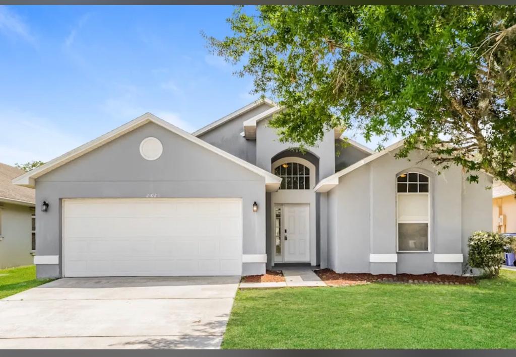Single Family Home For Rent in Orlando - Image 1