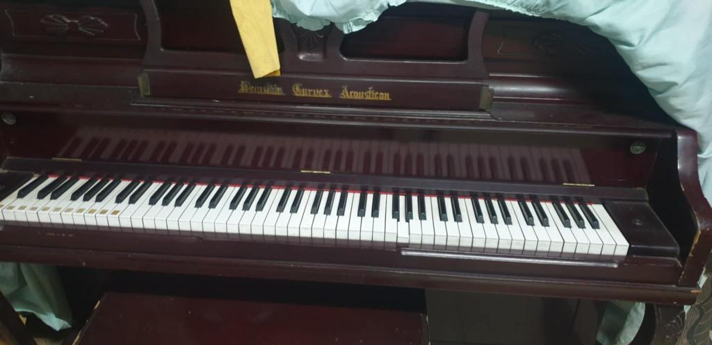ORIGINAL PIANO FOR SALE in Guiguinto - Image 2