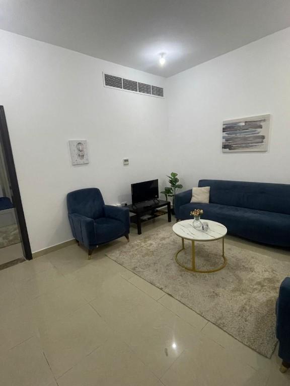 FULLY FURNISHED ONE BEDROOM FOR RENT IN KHALIFA CITY A! in Madīnat Zāyid - Image 7