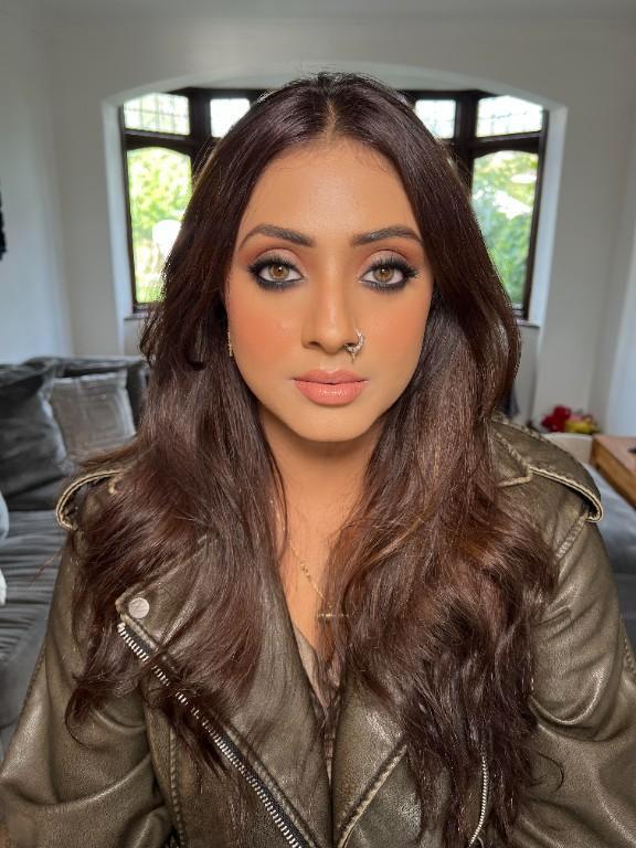 MINAL MAUGI ASIAN BRIDAL MAKEUP ARTIST in Hammersmith - Image 3