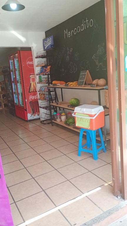 En RENTA amplísimo local comercial en México - Imagen 1