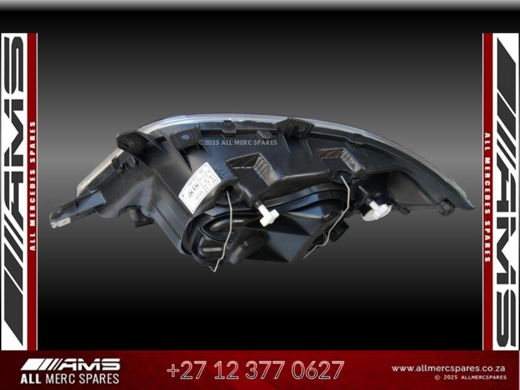 NEW MERCEDES SPRINTER 902 HEADLIGHT (RIGHT SIDE) in South Africa - Image 2