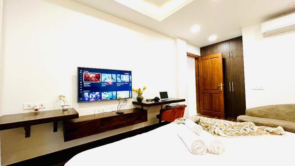 BLUO LUXURY STAY - MEDANTA MEDICITY in Gurgaon - Image 11