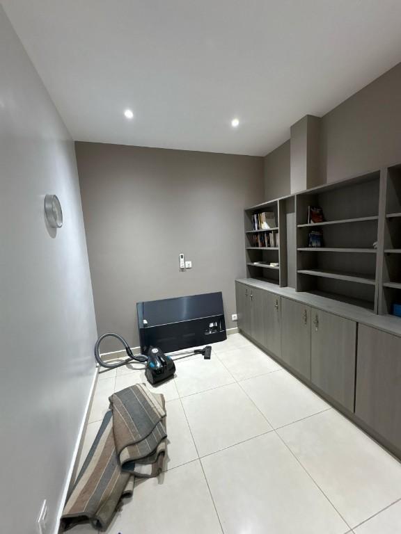 DUPLEX DE STANDING MEUBLE EN VENTE - COCODY RIVIERA ATTOBAN en Côte d’Ivoire - Photo 3