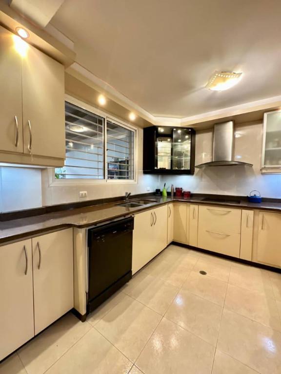 CASA EN URBANIZACION ROCA DEL VALLE en Barquisimeto - Imagen 4