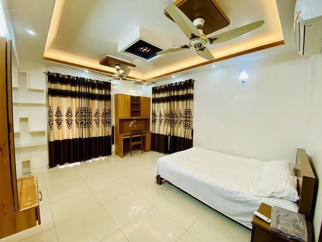 4-Bedroom Furnished Flat for Rent Bashundhara R/A in Bangladesh - Image 6