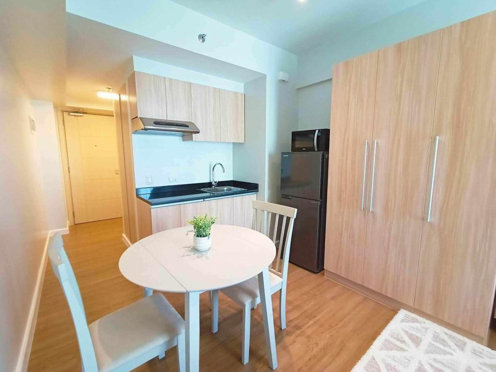 Fully Furnished Studio for Rent Solinea in Consolacion - Image 1