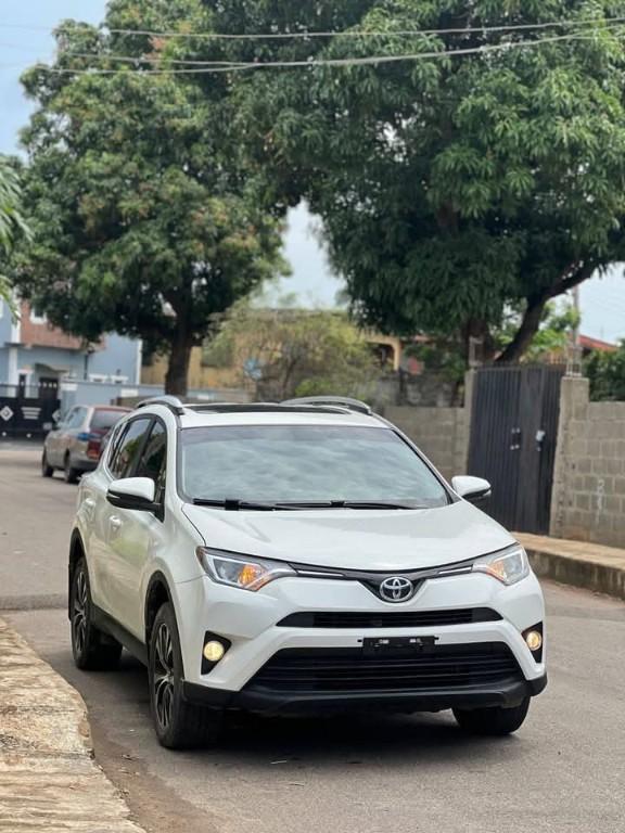 Toyota RAV4 2016 in Ejura - Image 8