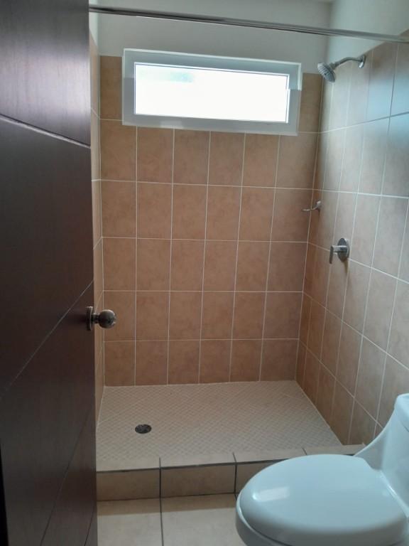 CASA EN VENTA / RENTA CONDOMINIO VILLA CAPELO en Guatemala - Imagen 3