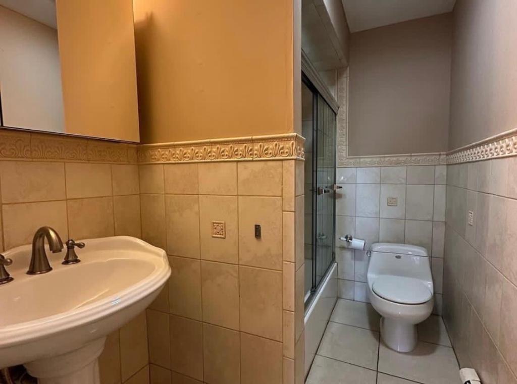 suitable home available in Lodi in Hoboken - Image 3