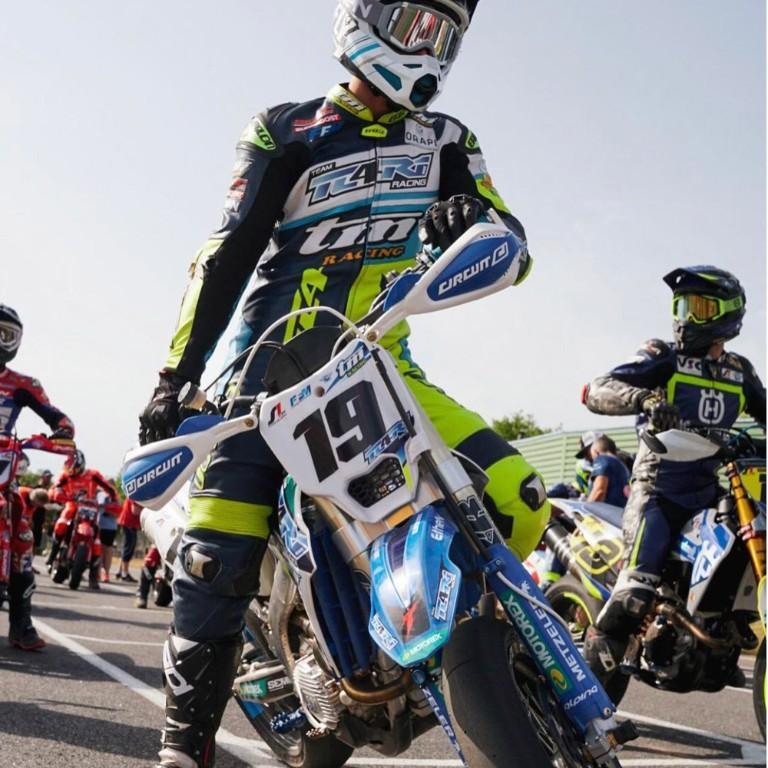Professional MotoGP Racing Suits for Sale – Eaglon Sports Qualit in Pakistan - Image 2
