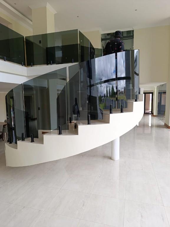 OBEY BALUSTRADES & FRAMELESS SHOWERS in Centurion - Image 3