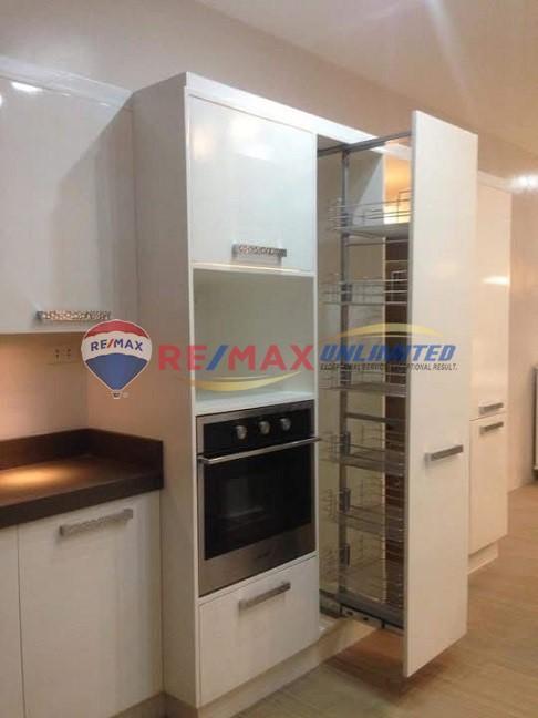 For Sale AFPOVAI Townhouse in Binangonan - Image 7