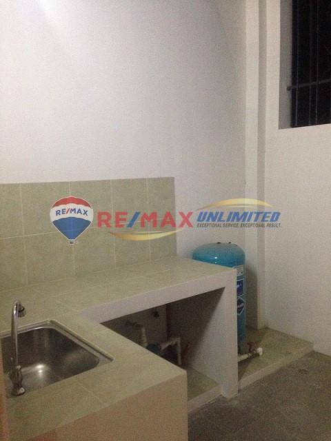 For Sale AFPOVAI Townhouse in Binangonan - Image 13