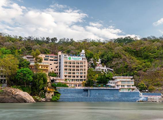 Best Hotels in Rishikesh for Digital Nomads & Remote Work in India - Image 1
