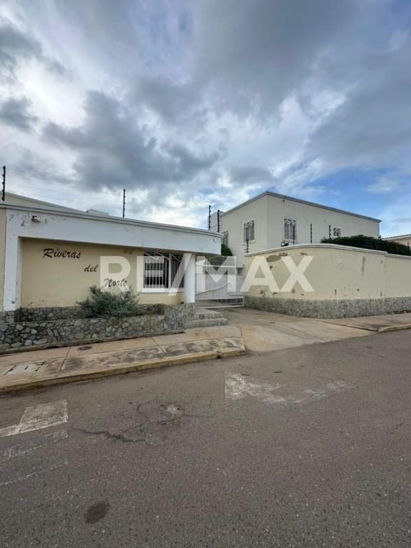 Townhouse en Venta. Riberas del Lago. Remax Millenium en Maracaibo - Imagen 4