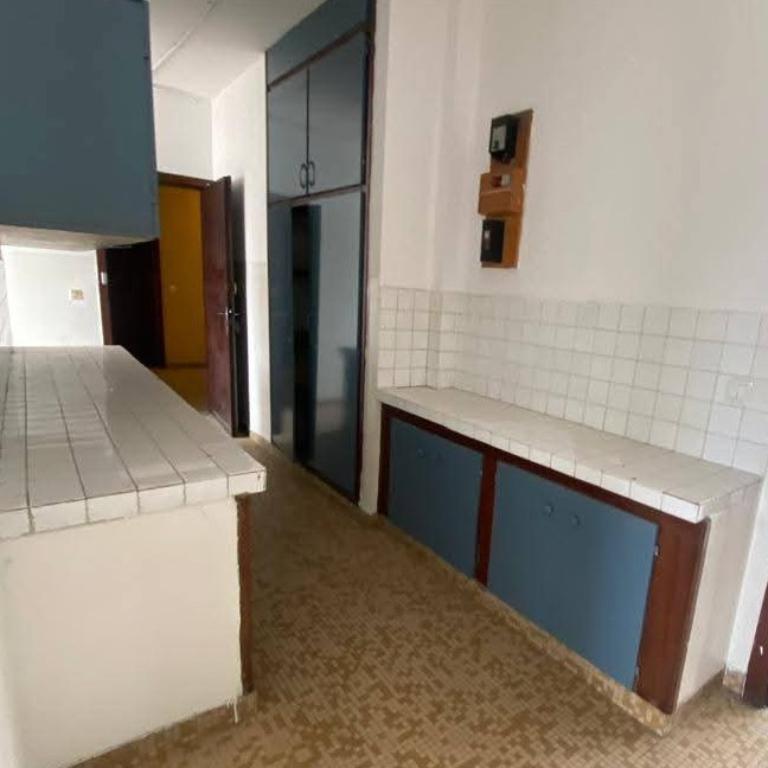 APPARTEMENT EN LOCATION DISPONIBLE À BONAPRISO au Cameroun - Photo 5