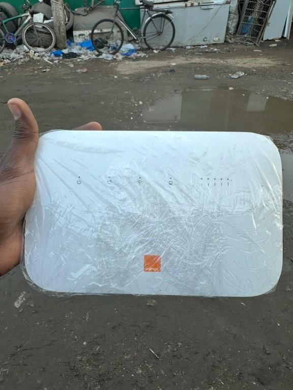Flybox Orange 4G+ à Abidjan - Photo 1