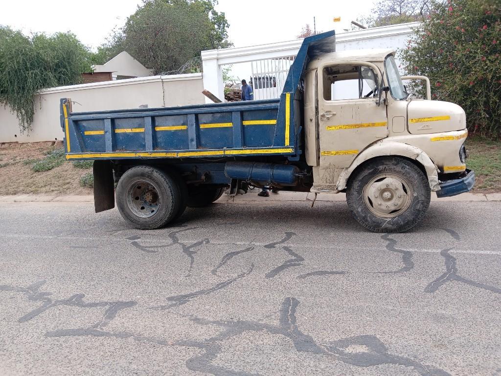 MZINDA RUBBLE REMOVAL 0846304655 in Randburg - Image 2