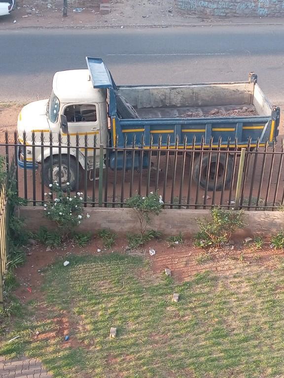 MZINDA RUBBLE REMOVAL 0846304655 in Randburg - Image 3