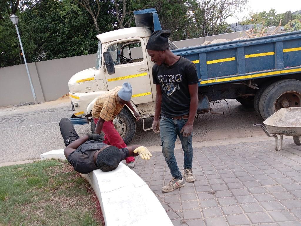 MZINDA RUBBLE REMOVAL 0846304655 in Randburg - Image 6
