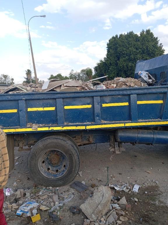 MZINDA RUBBLE REMOVAL 0846304655 in Randburg - Image 7