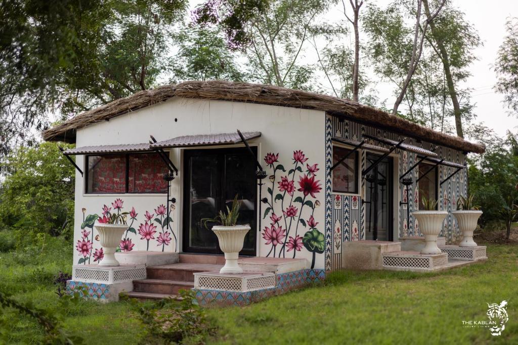 Stay 2 Nights, Save 40 – Limited-Time Offer at Kablan, Ranthamb in Kota - Image 1