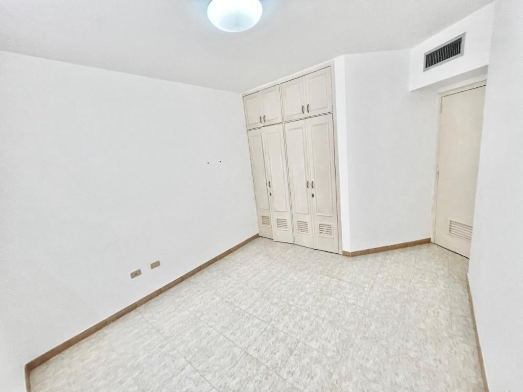 En venta apartamento en Lecheria, C,R Marina Gol, R8 en Guanta - Imagen 15