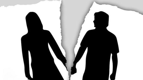 DIVORCE LAWYER IN NOIDA in Karnal - Image 1