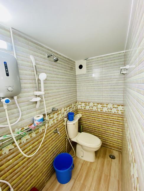 Furnished Two-Bed Flat Rent in Bashundhara R/A in Bangladesh - Image 4