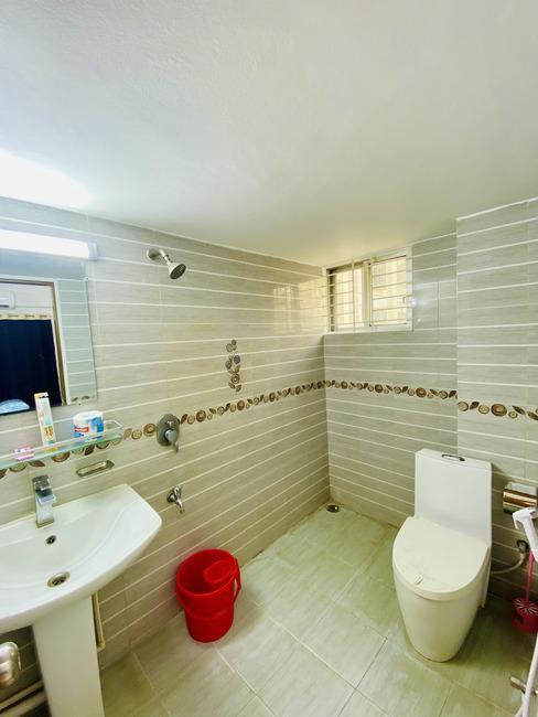 Furnished 2-Bed Flat Rent in Bashundhara R/A in Bangladesh - Image 5