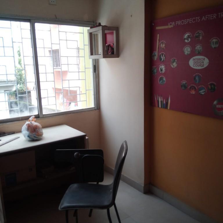 Fully Furnished Commercial Office Rent At EM Bypass in India - Image 2