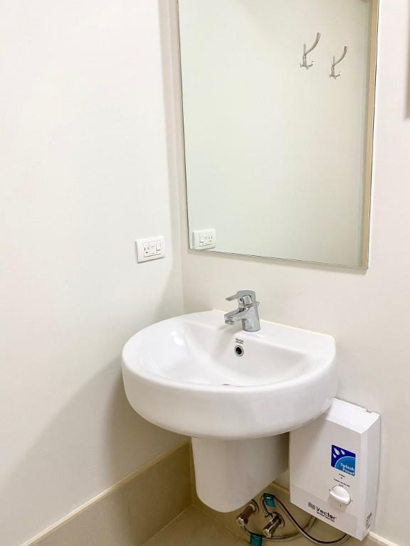 Fully Furnished Studio for Rent Solinea Tower 3 in Consolacion - Image 7